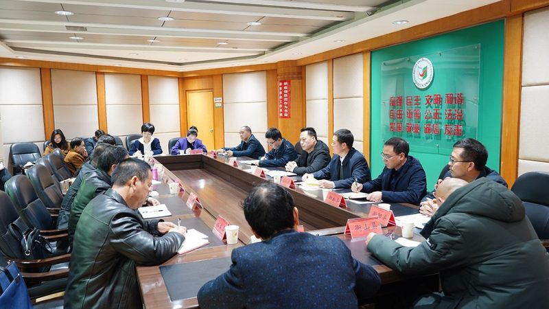 小标题：少儿编程培训的兴起背景